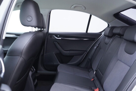 ŠKODA OCTAVIA 2.0 TDI 110 kW automat_5