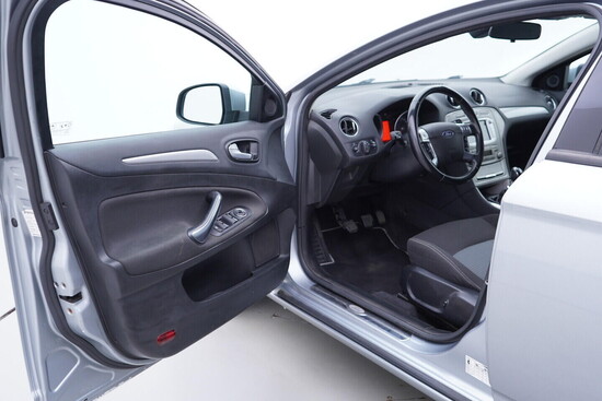 FORD MONDEO  2.0 TDCi 103 kW manuál_4