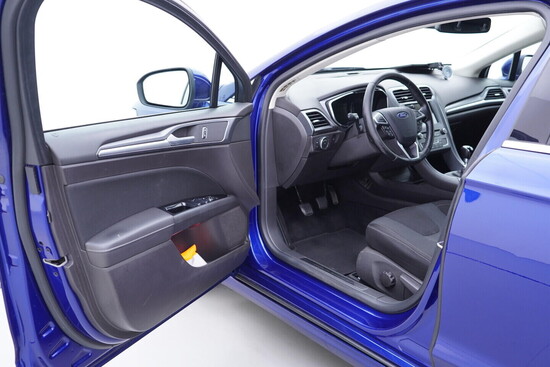 FORD MONDEO Titanium 2.0 TDCi 110 kW manuál_4