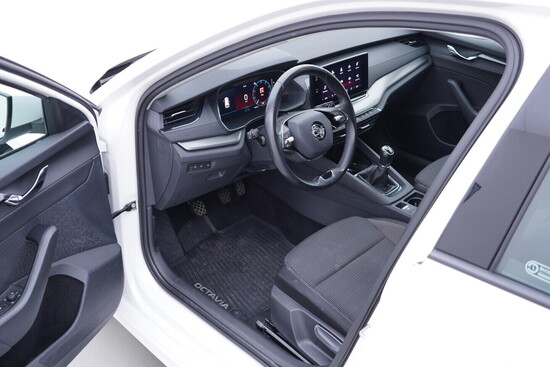 ŠKODA OCTAVIA Ambition 1.5 TSI 110 kW manuál, DPH_4