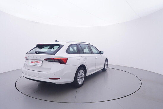 ŠKODA OCTAVIA Ambition 1.5 TSI 110 kW manuál, DPH_3