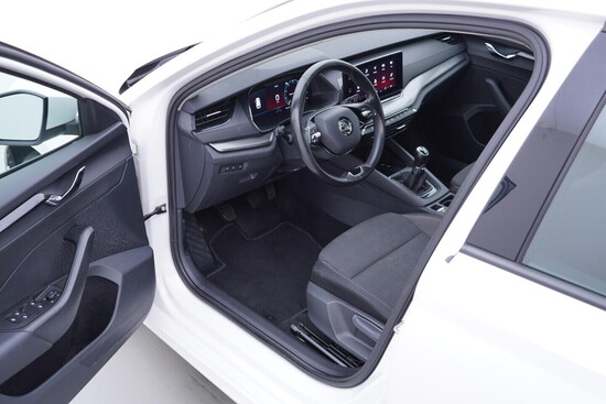 ŠKODA OCTAVIA Ambition 1.5 TSI 110 kW manuál, DPH_4