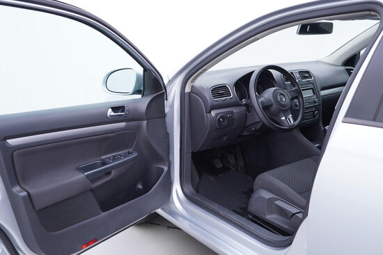 VOLKSWAGEN GOLF VARIANT  1.6 TDI 77 kW manuál_4