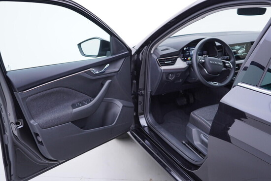 ŠKODA SCALA Top Selection 1.0 TSI 85 kW automat, DPH_4