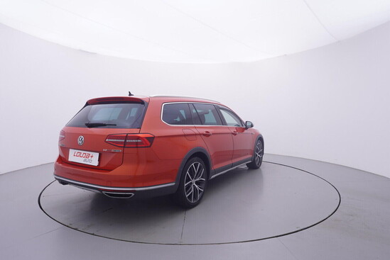 VOLKSWAGEN PASSAT Highline 2.0 TDI 176 kW automat, DPH_3