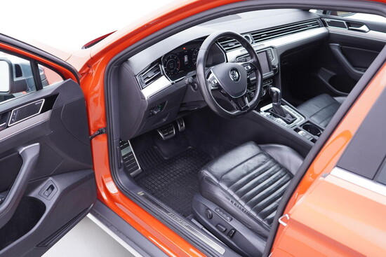 VOLKSWAGEN PASSAT Highline 2.0 TDI 176 kW automat, DPH_4