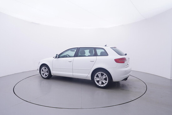 AUDI A3 SPORTBACK 1.9 TDI 77 kW manuál_2