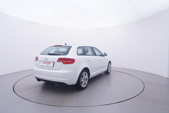 AUDI A3 SPORTBACK 1.9 TDI 77 kW manuál_3
