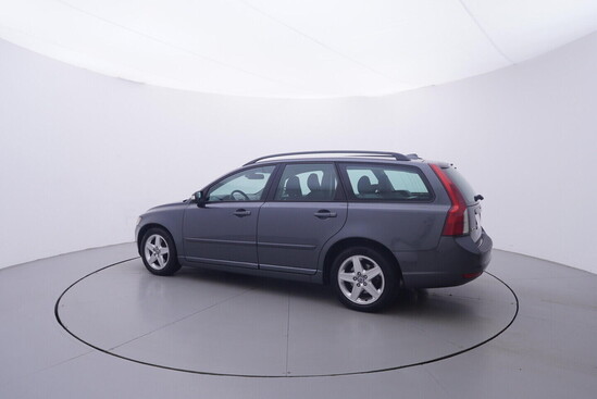 VOLVO V50  2.4 T5 103 kW automat_2