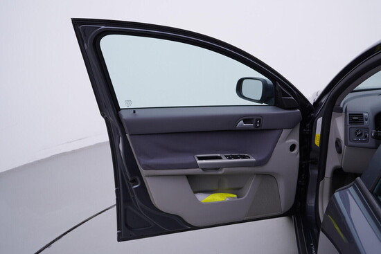 VOLVO V50  2.4 T5 103 kW automat_4