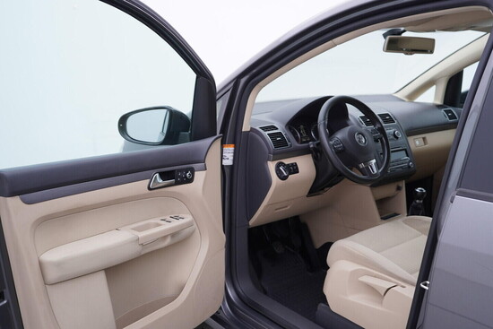 VOLKSWAGEN TOURAN Comfortline 1.6 TDI 77 kW manuál_4
