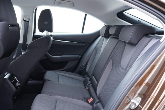 ŠKODA OCTAVIA Selection 1.5 TSI 85 kW manuál, DPH_5