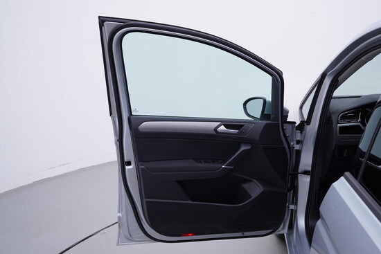 VOLKSWAGEN TOURAN 2.0 TDI 110 kW automat_4
