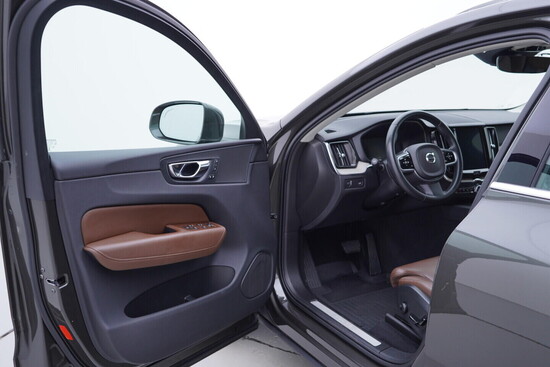 VOLVO XC60 Inscription Polestar 2.0 D4 147 kW automat_4