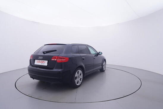 AUDI A3  2.0 TDI 103 kW manuál_3
