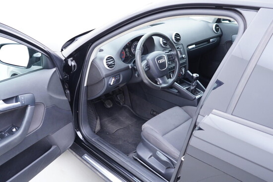 AUDI A3  2.0 TDI 103 kW manuál_4