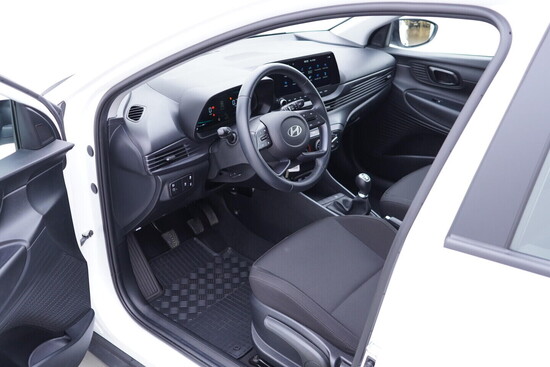 HYUNDAI BAYON smart 1.2 GDI 74 kW manuál_4