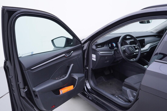 ŠKODA OCTAVIA Ambition 1.5 TSI 110 kW automat, DPH_4