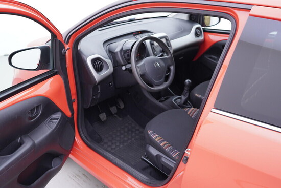 CITROEN C1  1.2 VTi 60 kW manuál_4
