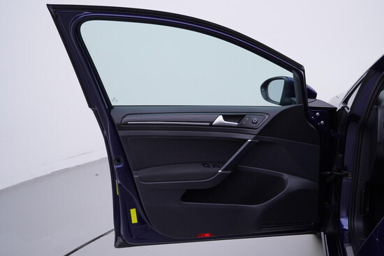 VOLKSWAGEN GOLF  1.4 TSI 110 kW automat_4