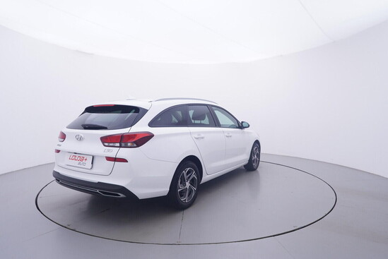 HYUNDAI I30  1.5 Dpi 81 kW manuál_3