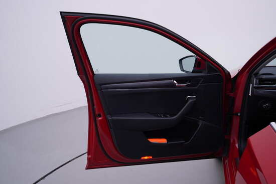 ŠKODA SUPERB Style 2.0 TDI 140 kW automat, DPH_4