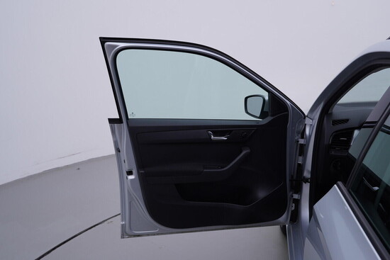 ŠKODA FABIA Ambition Plus 1.0 MPI 55 kW manuál_4