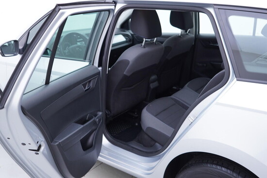 ŠKODA FABIA Ambition Plus 1.0 MPI 55 kW manuál_5