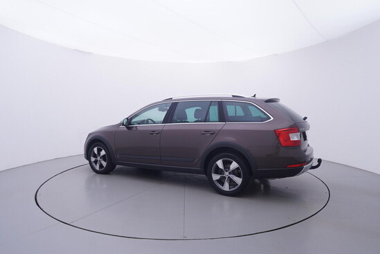 ŠKODA OCTAVIA Scout 2.0 TDI 110 kW manuál, DPH_2