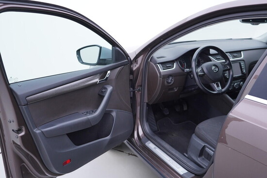 ŠKODA OCTAVIA Scout 2.0 TDI 110 kW manuál, DPH_4