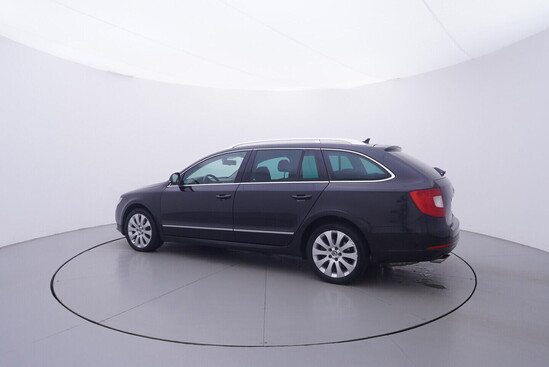 ŠKODA SUPERB Elegance 2.0 TDI 125 kW automat_2