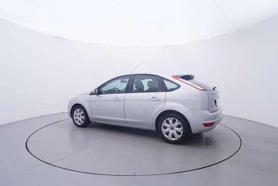 FORD FOCUS  1.6 16V 74 kW manuál_2