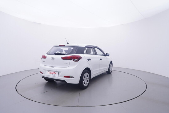 HYUNDAI I20 1.2 VTi 55 kW manuál_3