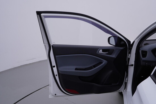 HYUNDAI I20 1.2 VTi 55 kW manuál_4