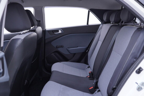 HYUNDAI I20 1.2 VTi 55 kW manuál_5