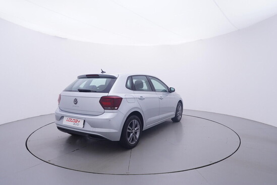 VOLKSWAGEN POLO Comfortline 1.0 MPI 59 kW manuál_3