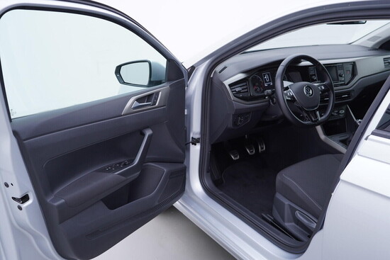 VOLKSWAGEN POLO Comfortline 1.0 MPI 59 kW manuál_4