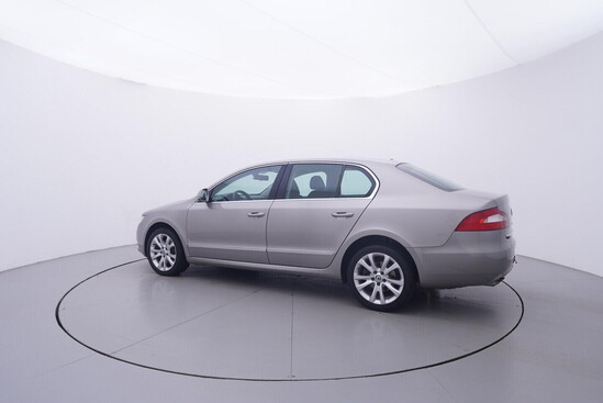ŠKODA SUPERB 2.0 TDI 103 kW manuál_2
