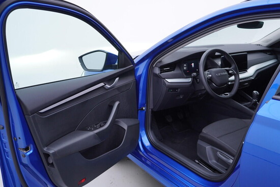 ŠKODA OCTAVIA Selection 1.5 TSI 110 kW manuál, DPH_4