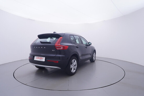 VOLVO XC40 Core 2.0 120 kW automat, DPH_1
