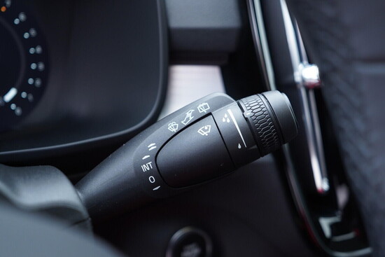 VOLVO XC40 Core 2.0 120 kW automat, DPH_5