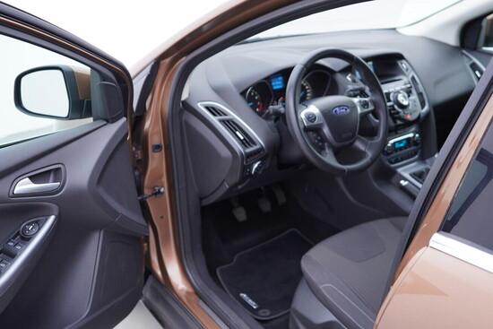 FORD FOCUS  1.0 EcoBoost 92 kW manuál_4