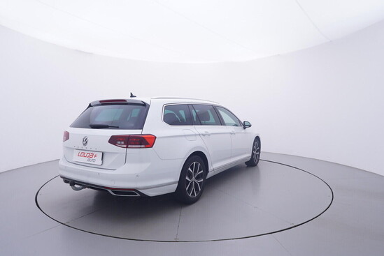 VOLKSWAGEN PASSAT Elegance 2.0 TDI 110 kW manuál, DPH_3