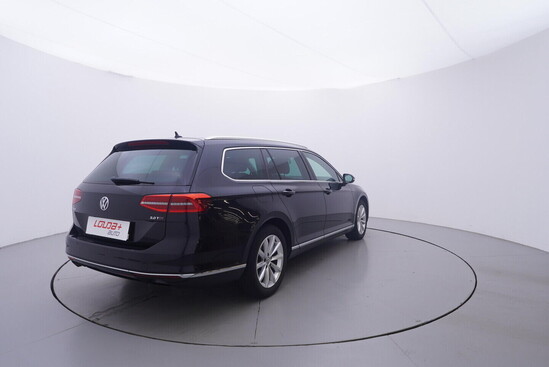 VOLKSWAGEN PASSAT Comfortline  2.0 TDI 140 kW automat_3