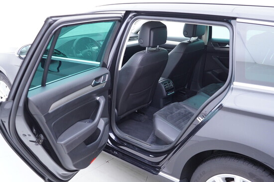 VOLKSWAGEN PASSAT Comfortline  2.0 TDI 140 kW automat_5