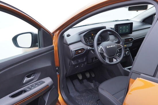 DACIA SANDERO stepway 1.0  67 kW manuál_4