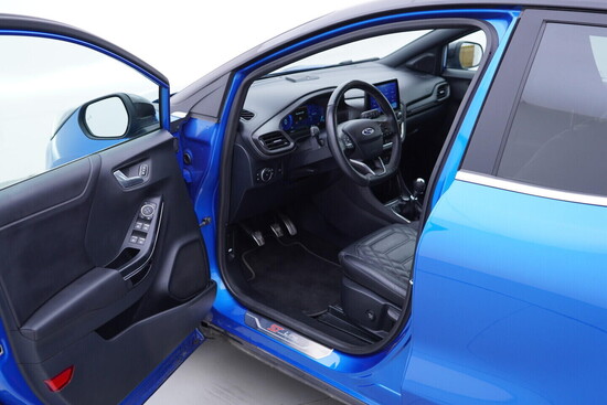 FORD PUMA Titanium 1.0  114 kW manuál_4