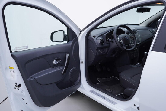 DACIA LOGAN  1.0 16V 54 kW manuál_4