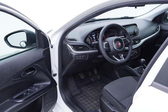 FIAT TIPO Street 1.4 16V 70 kW manuál_4