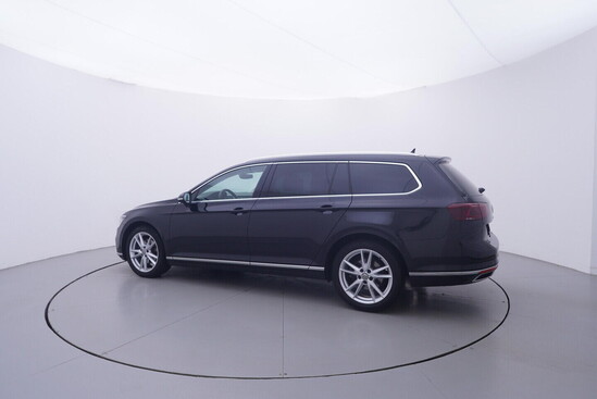 VOLKSWAGEN PASSAT Highline 2.0 TDI 110 kW automat, DPH_2